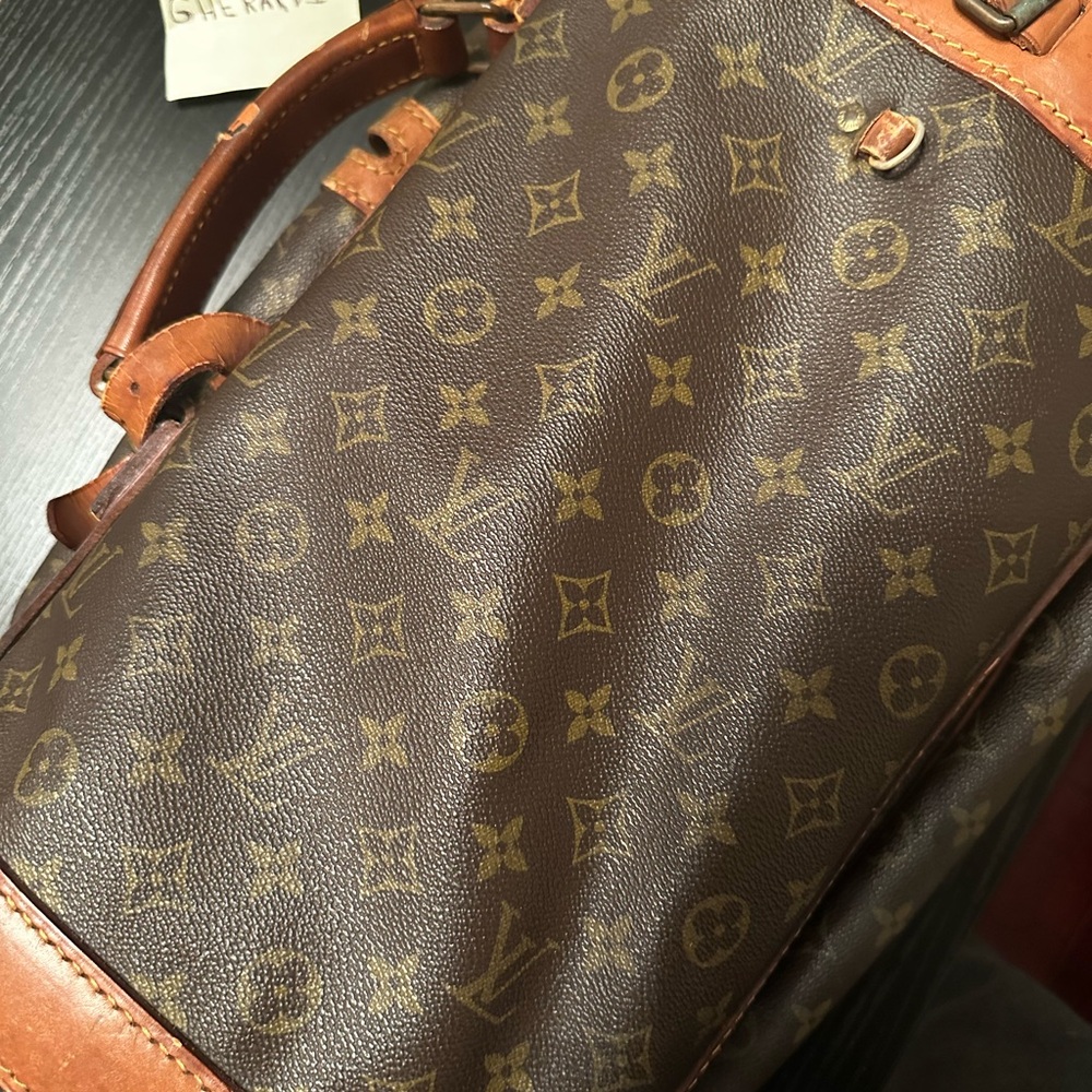 Louis Vuitton vintage collectible golf bag. - Picture 4 of 12